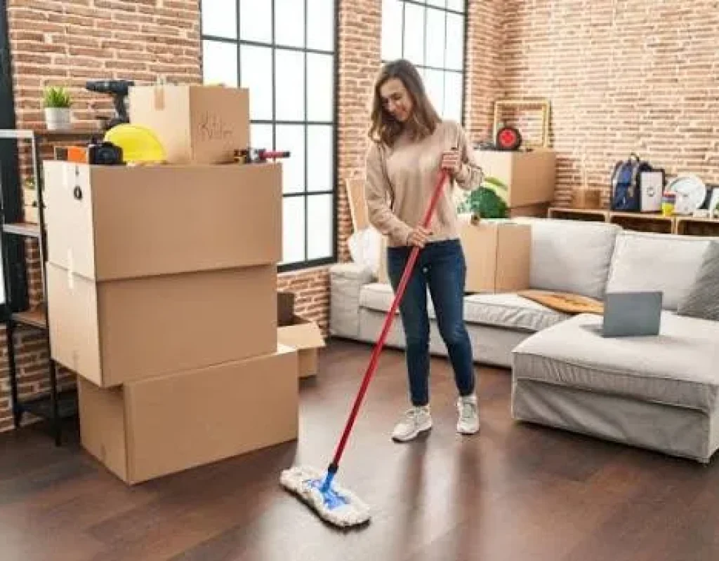 Move-out cleaner preparing an empty La Vista rental before the key return.